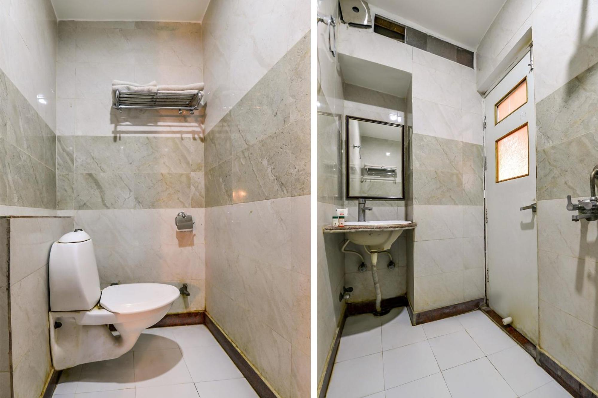 Merit Hotel Agra  Exterior photo