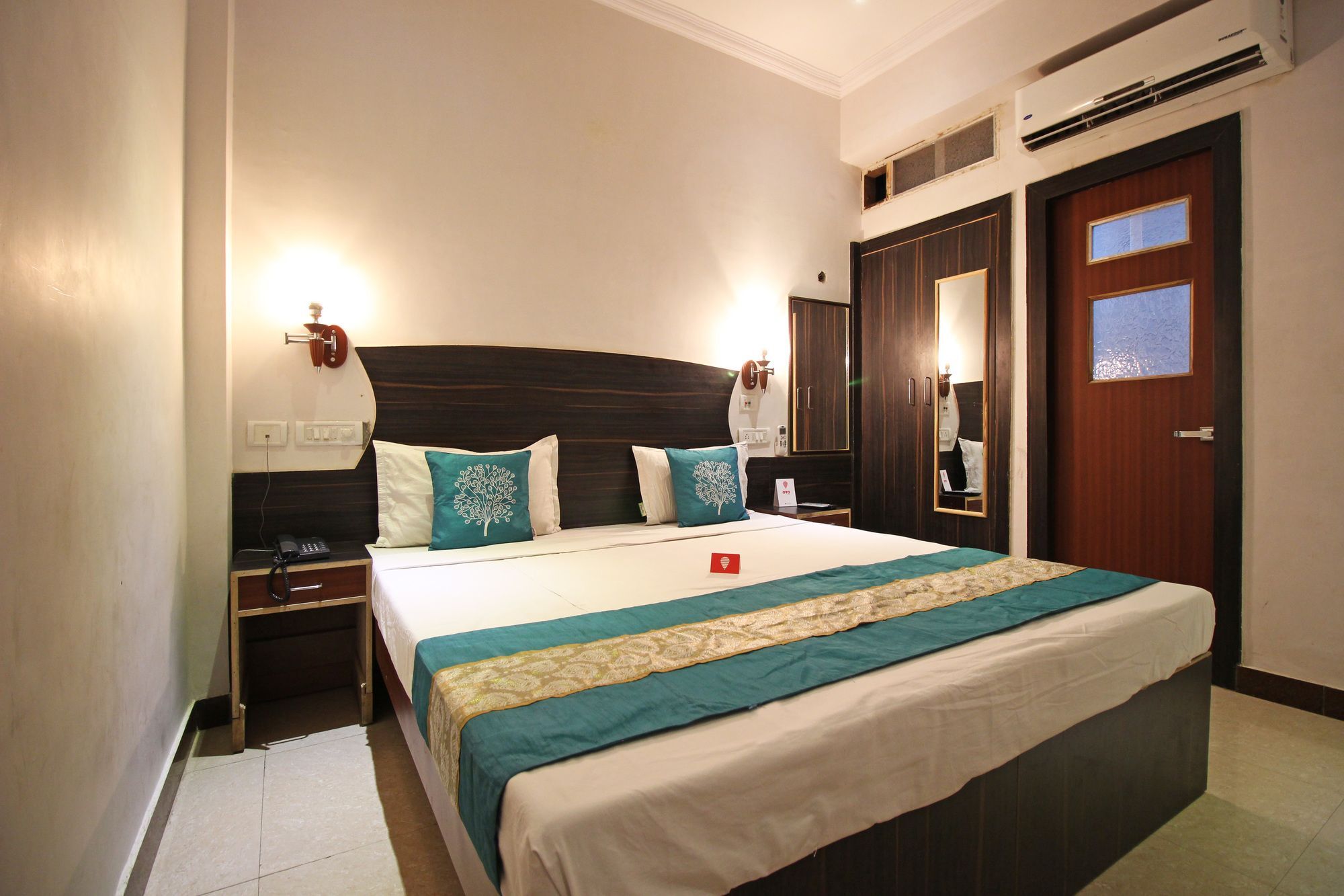 Merit Hotel Agra  Exterior photo